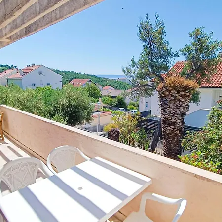 Vila Family On The Coast