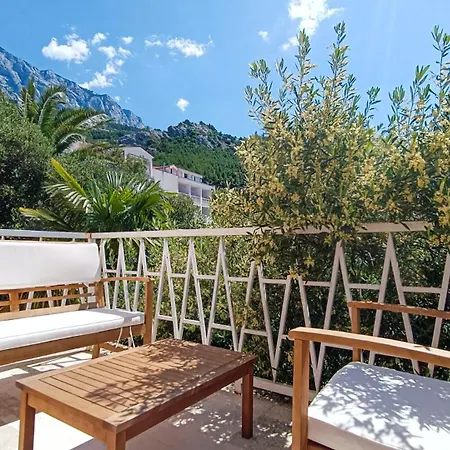 Family On The Coast Vila